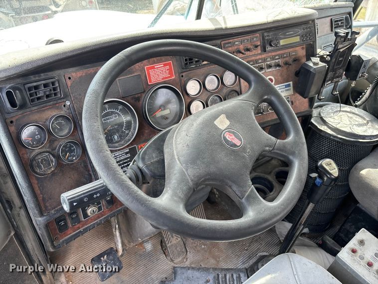 image for item FB3271 2005 Kenworth T800 ready mix truck