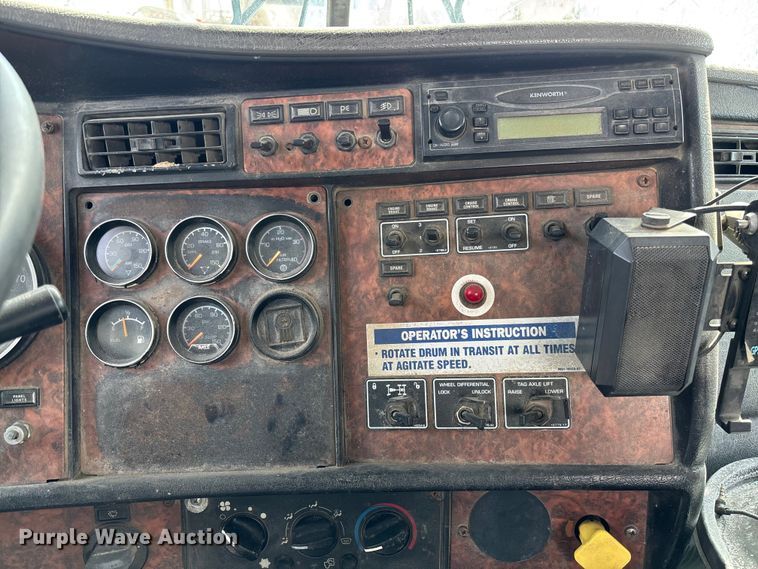 image for item FB3271 2005 Kenworth T800 ready mix truck