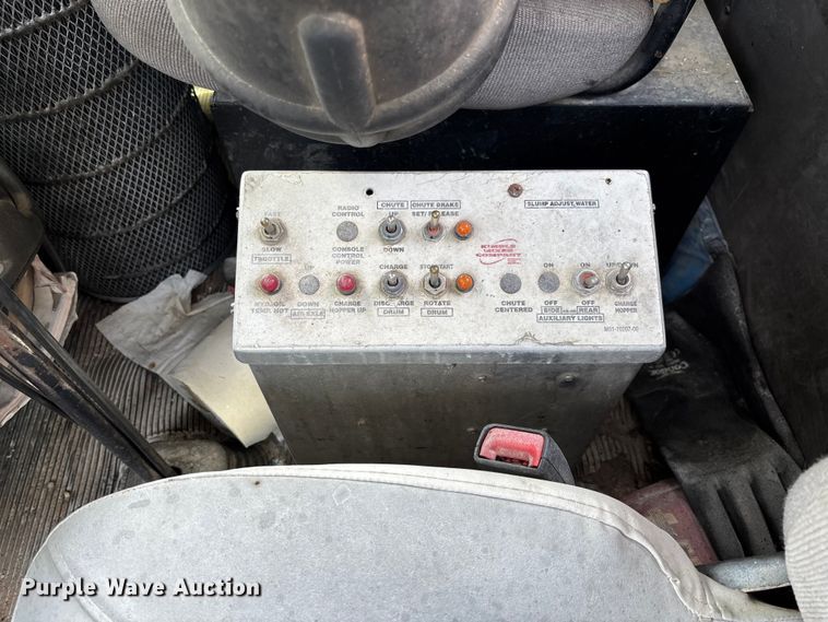 image for item FB3271 2005 Kenworth T800 ready mix truck