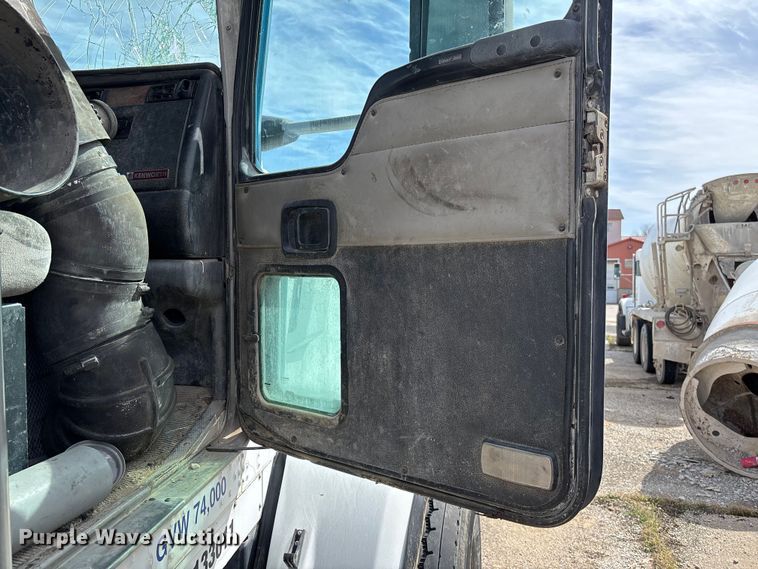 image for item FB3271 2005 Kenworth T800 ready mix truck