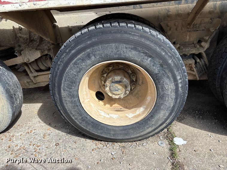 image for item FB3271 2005 Kenworth T800 ready mix truck