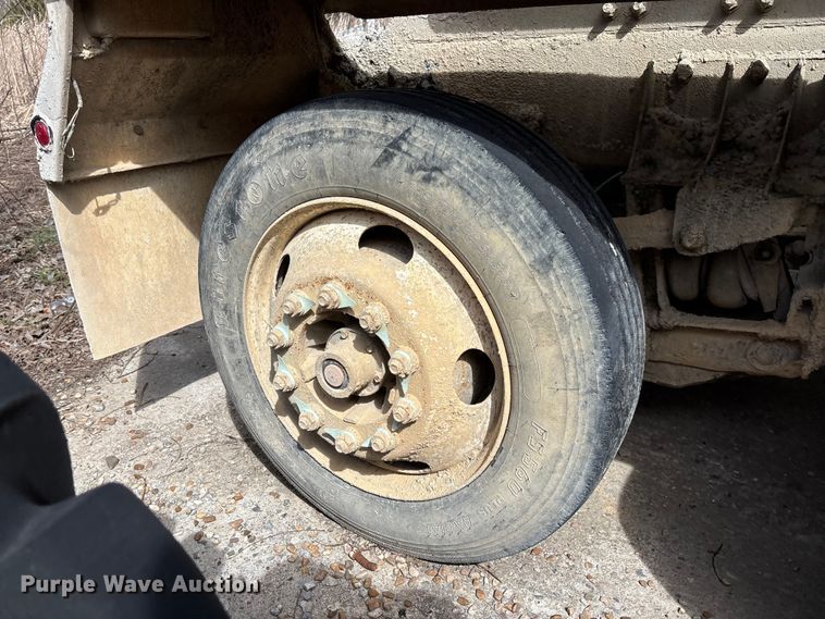 image for item FB3271 2005 Kenworth T800 ready mix truck