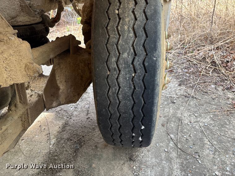 image for item FB3271 2005 Kenworth T800 ready mix truck