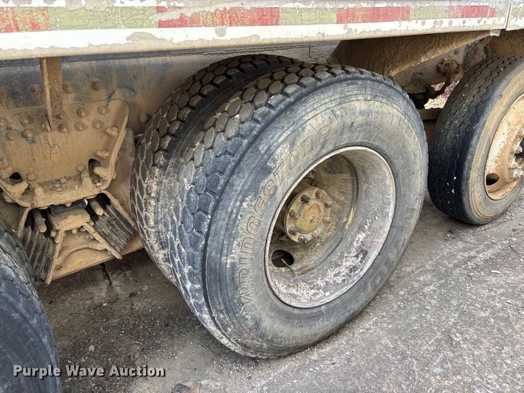 image for item FB3271 2005 Kenworth T800 ready mix truck