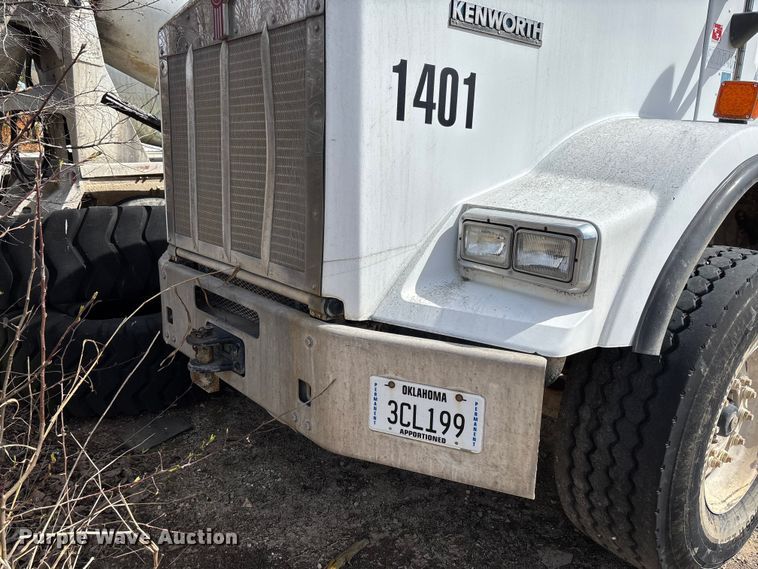 image for item FB3272 2009 Kenworth T800 ready mix truck