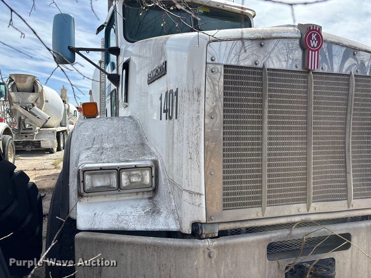 image for item FB3272 2009 Kenworth T800 ready mix truck