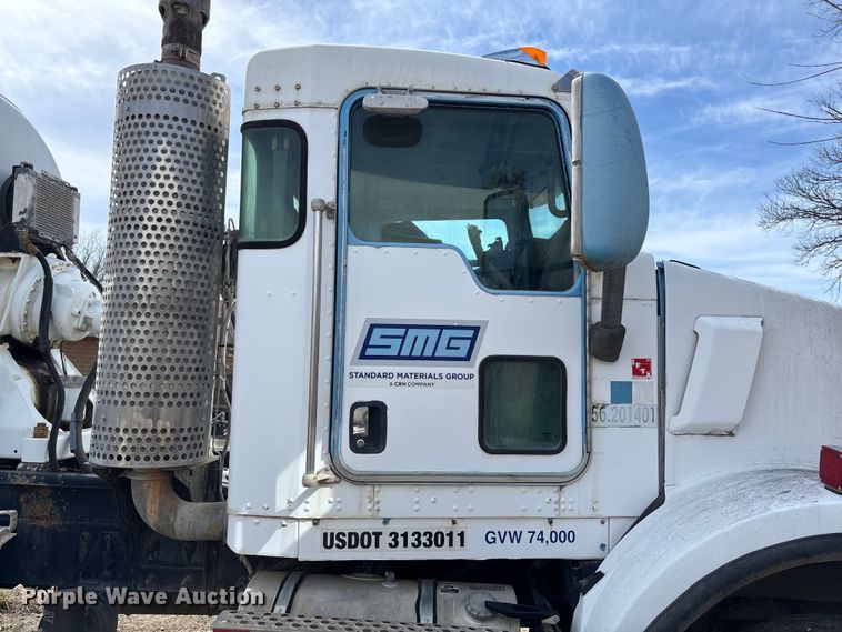 image for item FB3272 2009 Kenworth T800 ready mix truck