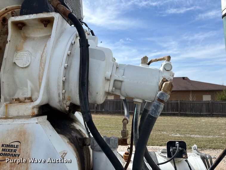 image for item FB3272 2009 Kenworth T800 ready mix truck