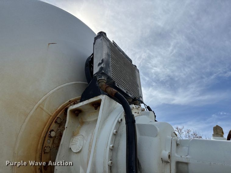 image for item FB3272 2009 Kenworth T800 ready mix truck