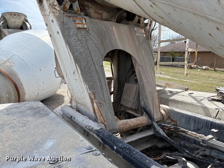 image for item FB3272 2009 Kenworth T800 ready mix truck