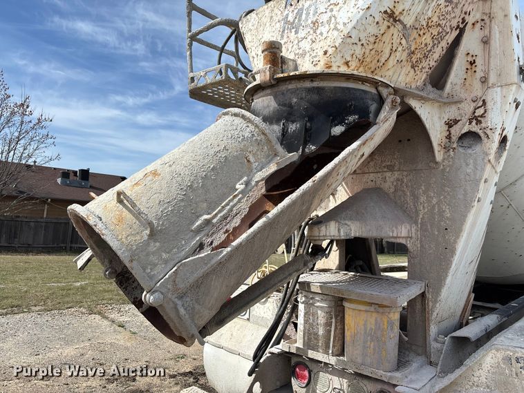 image for item FB3272 2009 Kenworth T800 ready mix truck