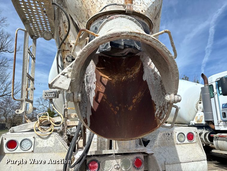 image for item FB3272 2009 Kenworth T800 ready mix truck