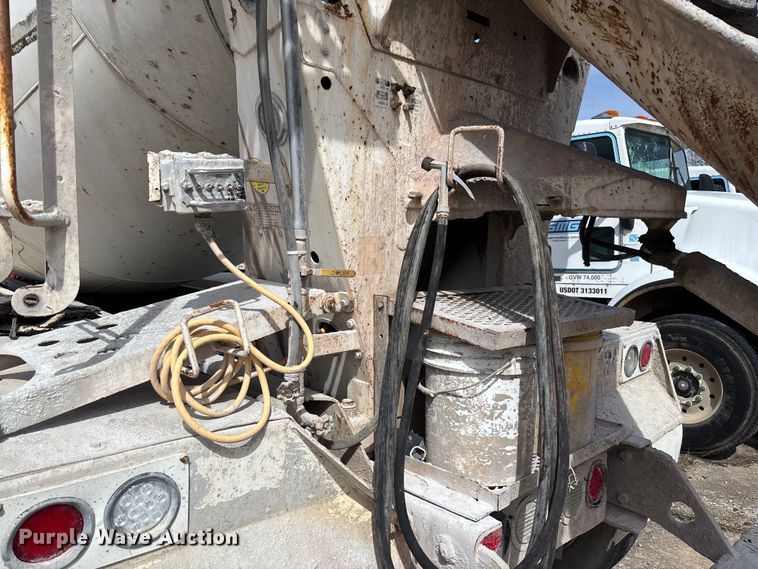 image for item FB3272 2009 Kenworth T800 ready mix truck