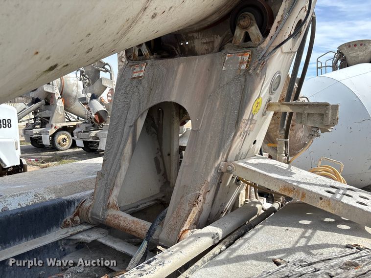 image for item FB3272 2009 Kenworth T800 ready mix truck