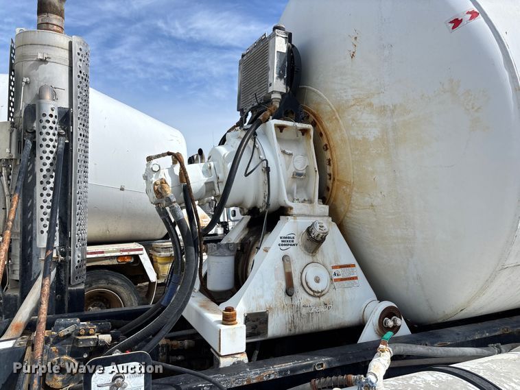 image for item FB3272 2009 Kenworth T800 ready mix truck