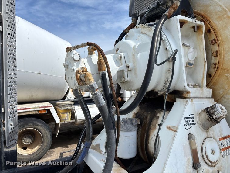 image for item FB3272 2009 Kenworth T800 ready mix truck