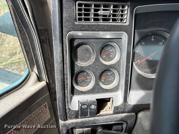 image for item FB3272 2009 Kenworth T800 ready mix truck