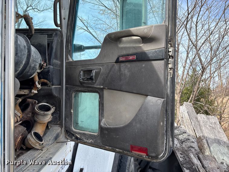 image for item FB3272 2009 Kenworth T800 ready mix truck