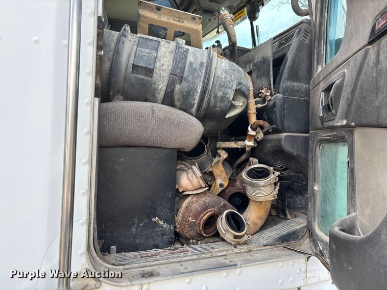 image for item FB3272 2009 Kenworth T800 ready mix truck