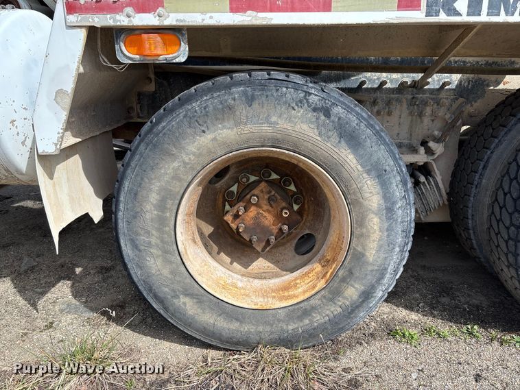 image for item FB3272 2009 Kenworth T800 ready mix truck