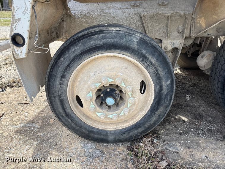 image for item FB3272 2009 Kenworth T800 ready mix truck