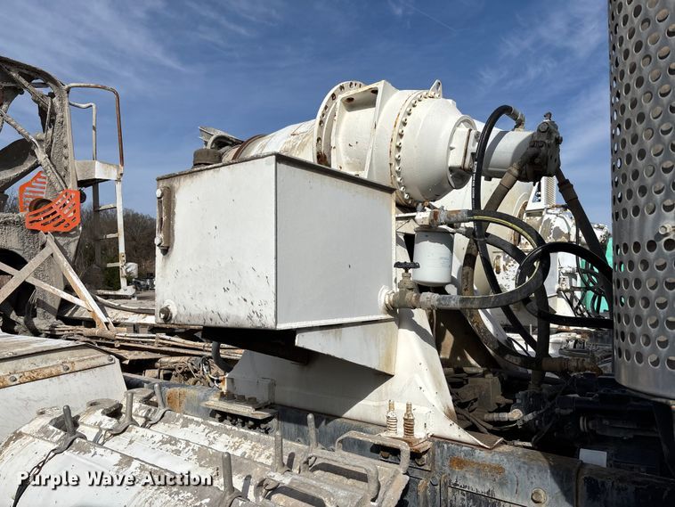 image for item FB3273 2004 Kenworth T800 ready mix truck