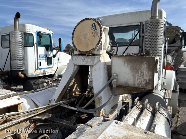 image for item FB3273 2004 Kenworth T800 ready mix truck