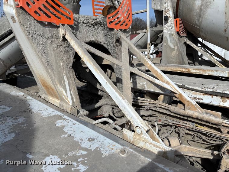 image for item FB3273 2004 Kenworth T800 ready mix truck