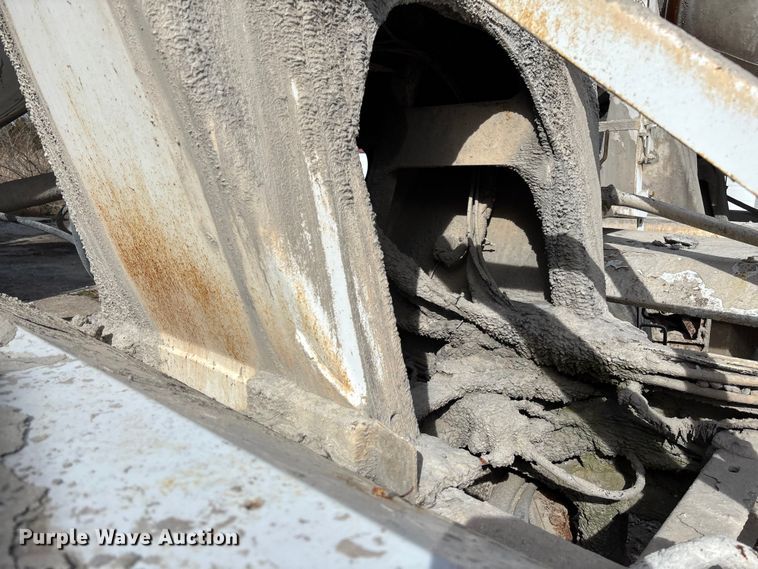 image for item FB3273 2004 Kenworth T800 ready mix truck