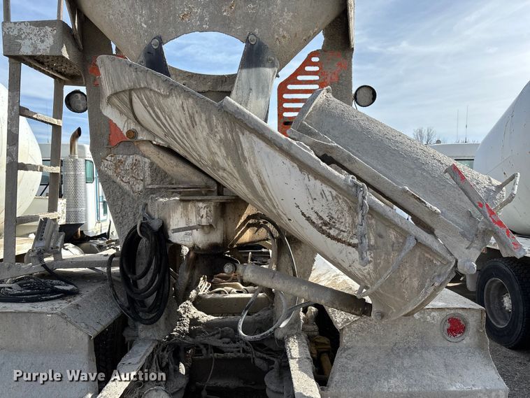 image for item FB3273 2004 Kenworth T800 ready mix truck