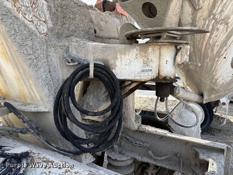 image for item FB3273 2004 Kenworth T800 ready mix truck