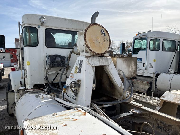 image for item FB3273 2004 Kenworth T800 ready mix truck