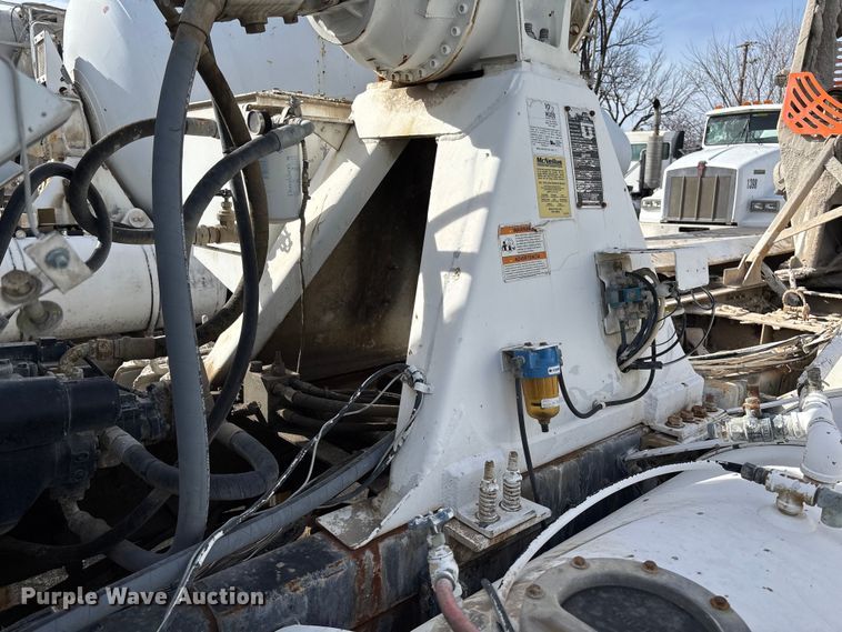 image for item FB3273 2004 Kenworth T800 ready mix truck