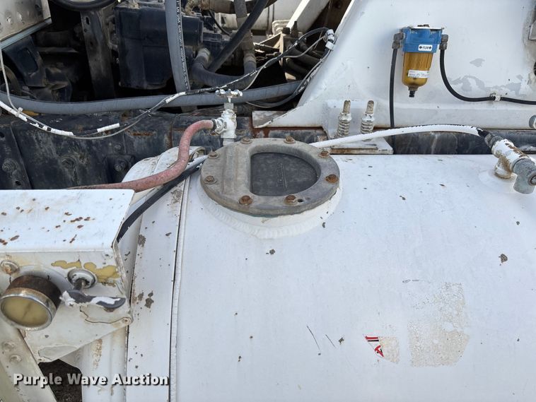 image for item FB3273 2004 Kenworth T800 ready mix truck