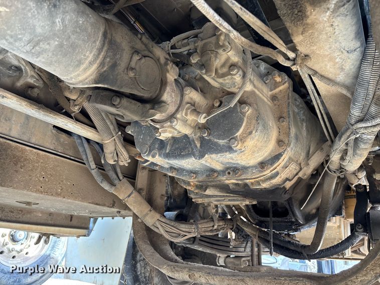 image for item FB3273 2004 Kenworth T800 ready mix truck