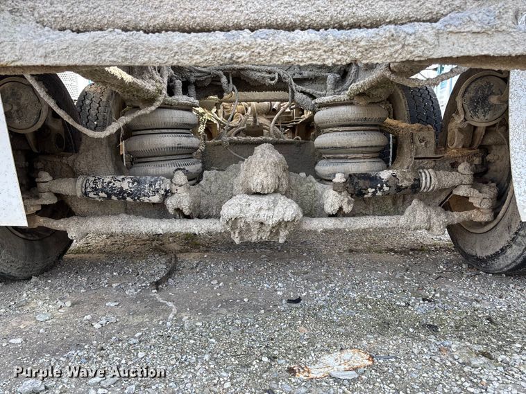 image for item FB3273 2004 Kenworth T800 ready mix truck