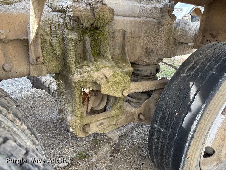 image for item FB3273 2004 Kenworth T800 ready mix truck