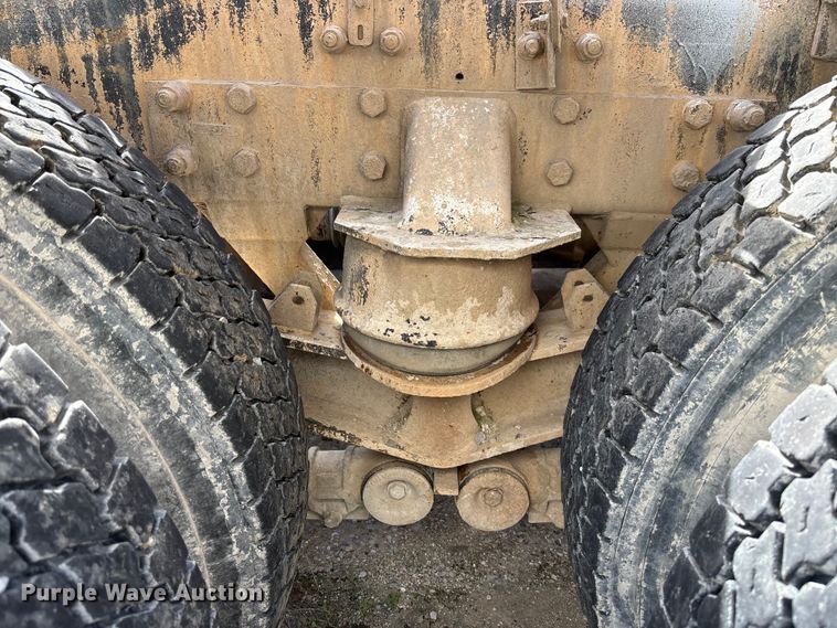 image for item FB3273 2004 Kenworth T800 ready mix truck