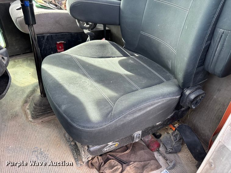 image for item FB3273 2004 Kenworth T800 ready mix truck