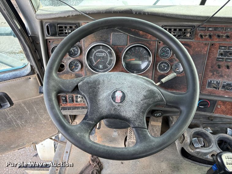 image for item FB3273 2004 Kenworth T800 ready mix truck