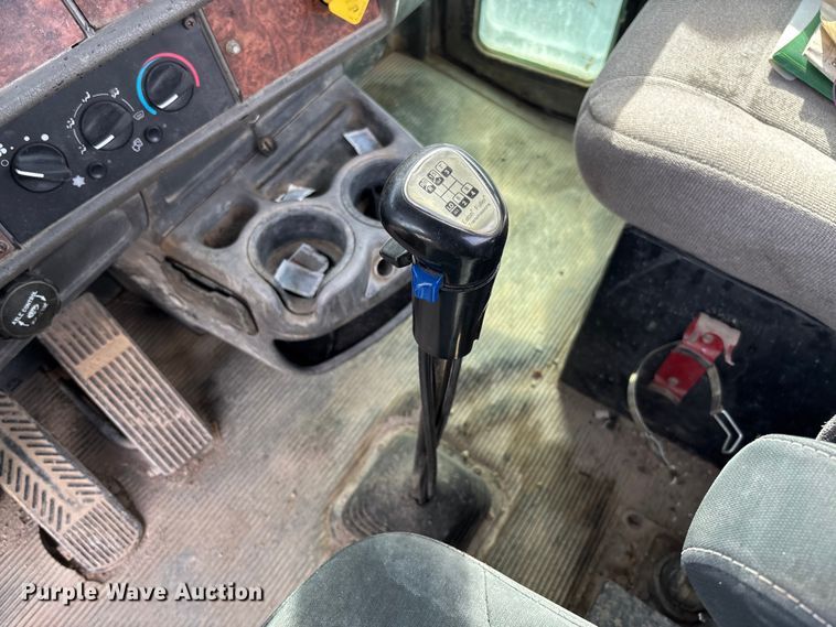 image for item FB3273 2004 Kenworth T800 ready mix truck