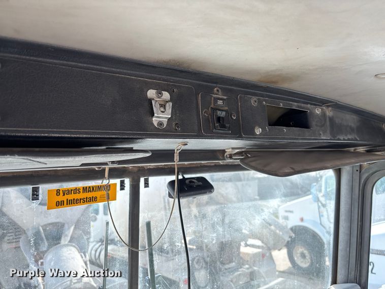 image for item FB3273 2004 Kenworth T800 ready mix truck