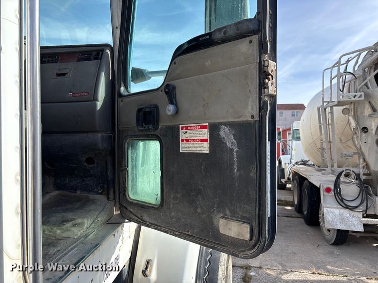 image for item FB3273 2004 Kenworth T800 ready mix truck