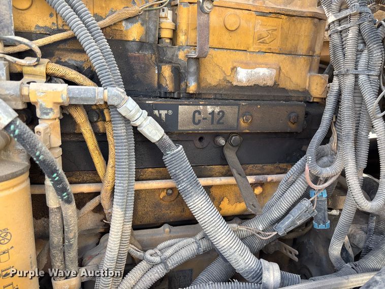 image for item FB3273 2004 Kenworth T800 ready mix truck