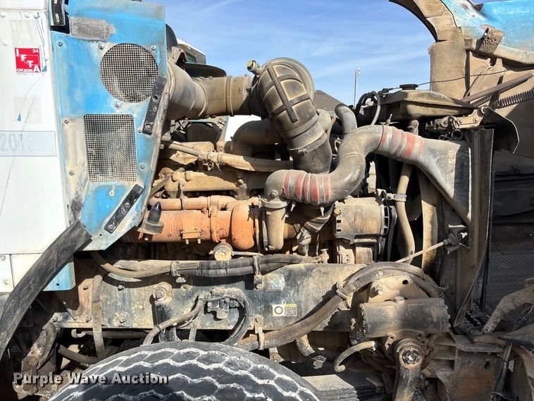 image for item FB3273 2004 Kenworth T800 ready mix truck