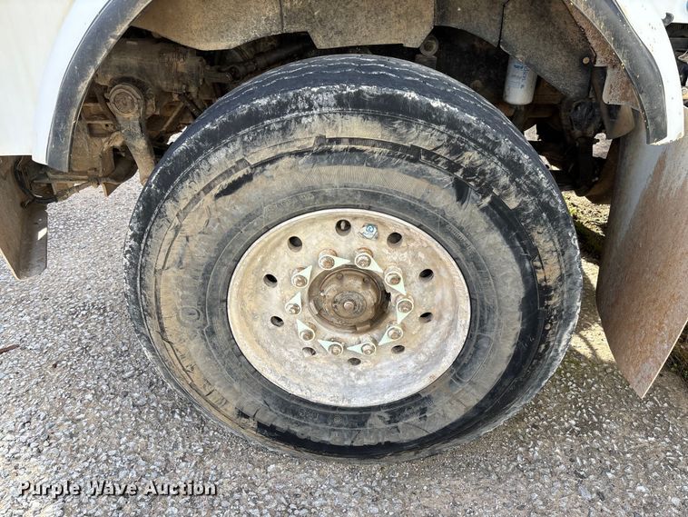 image for item FB3273 2004 Kenworth T800 ready mix truck