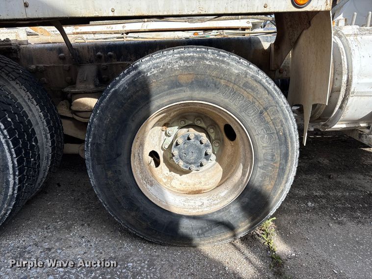 image for item FB3273 2004 Kenworth T800 ready mix truck