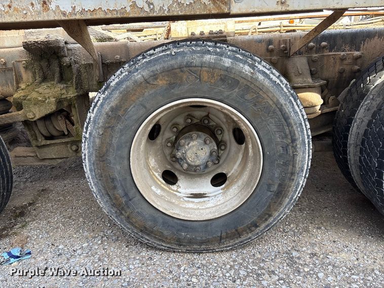 image for item FB3273 2004 Kenworth T800 ready mix truck