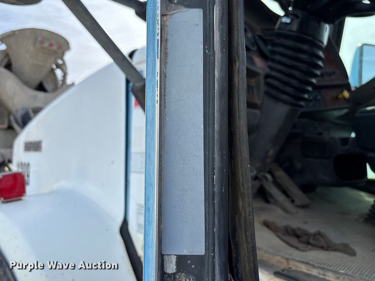 image for item FB3273 2004 Kenworth T800 ready mix truck