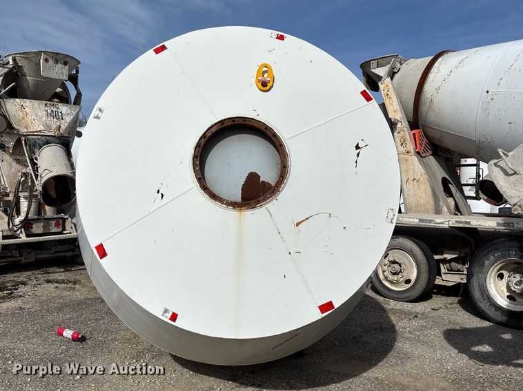 image for item FB3273 2004 Kenworth T800 ready mix truck